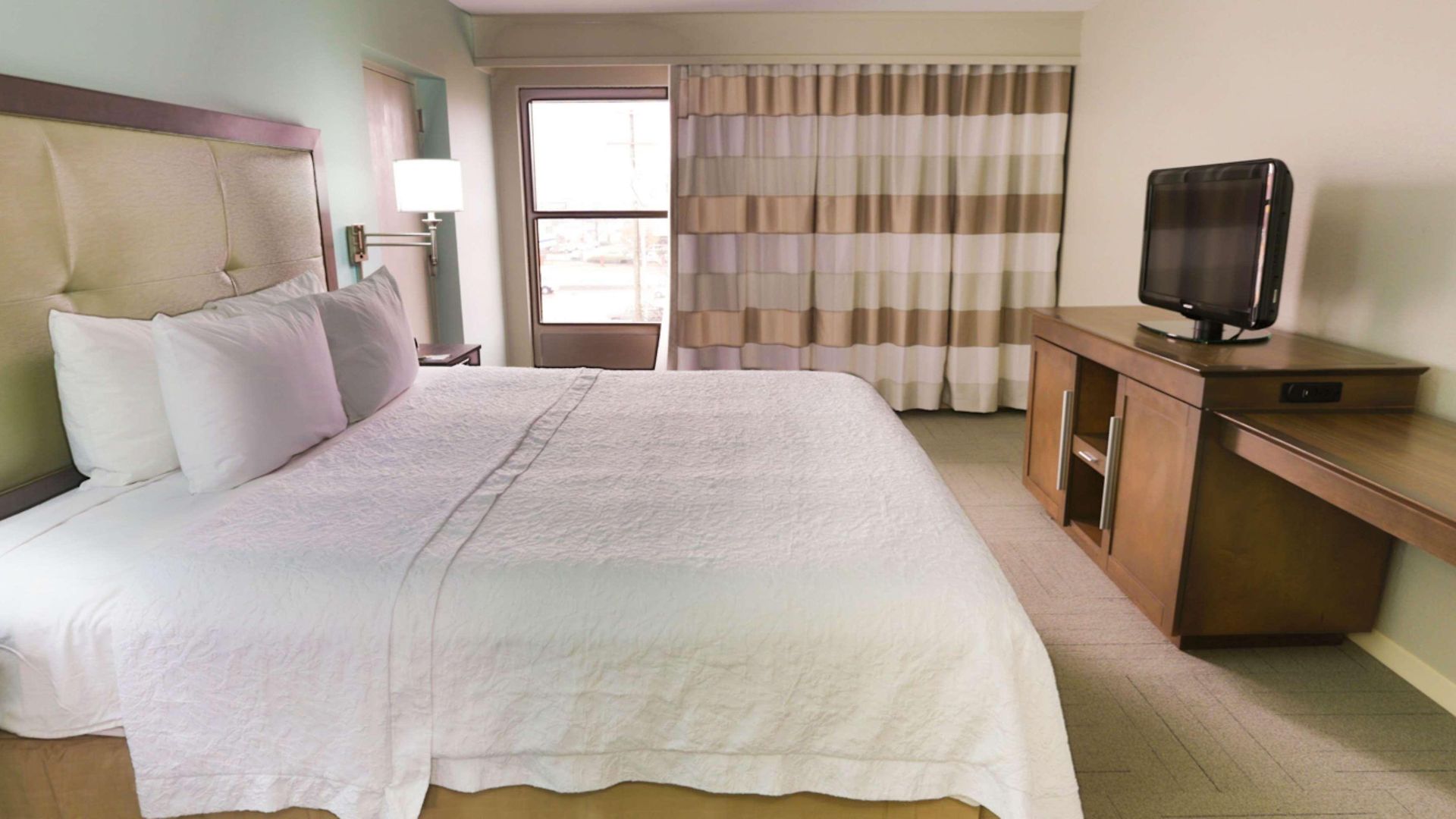 Hotel Hampton & Nashville-airport Nashville