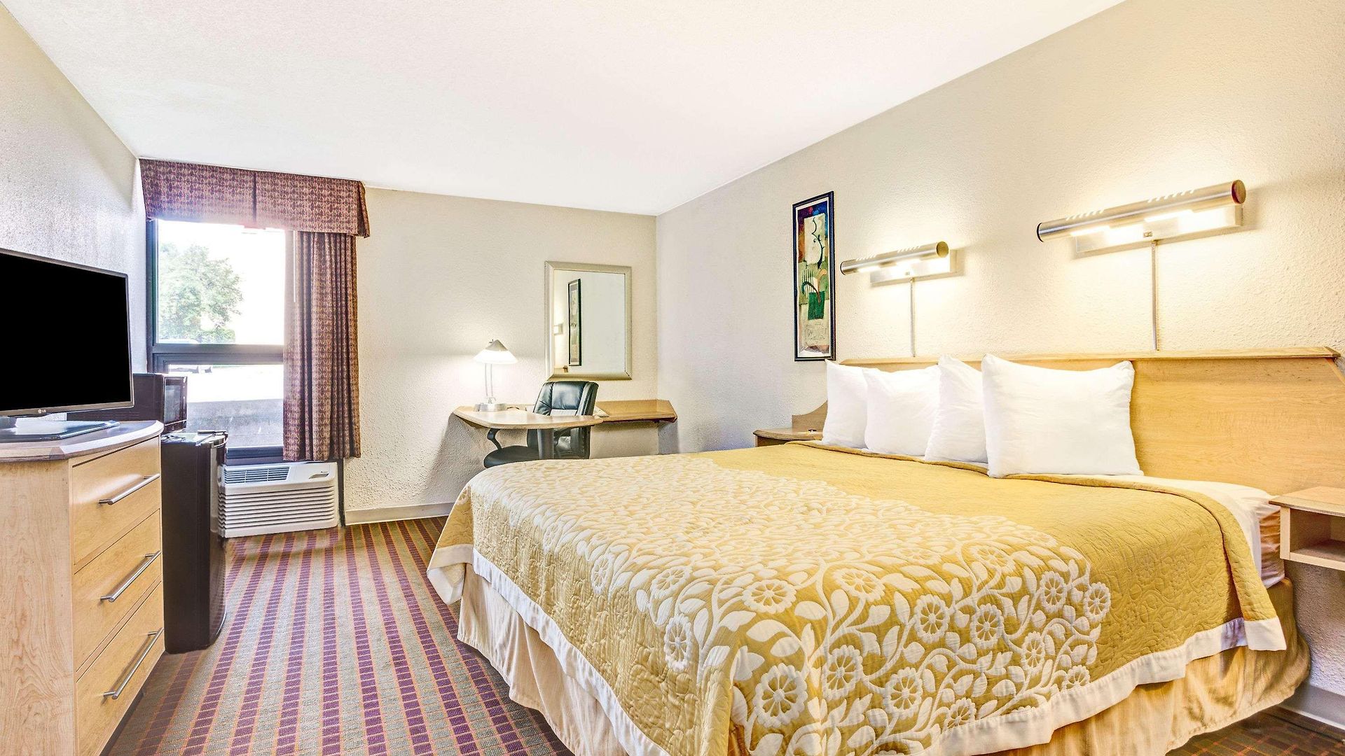 Comfort - Opryland Area 4*