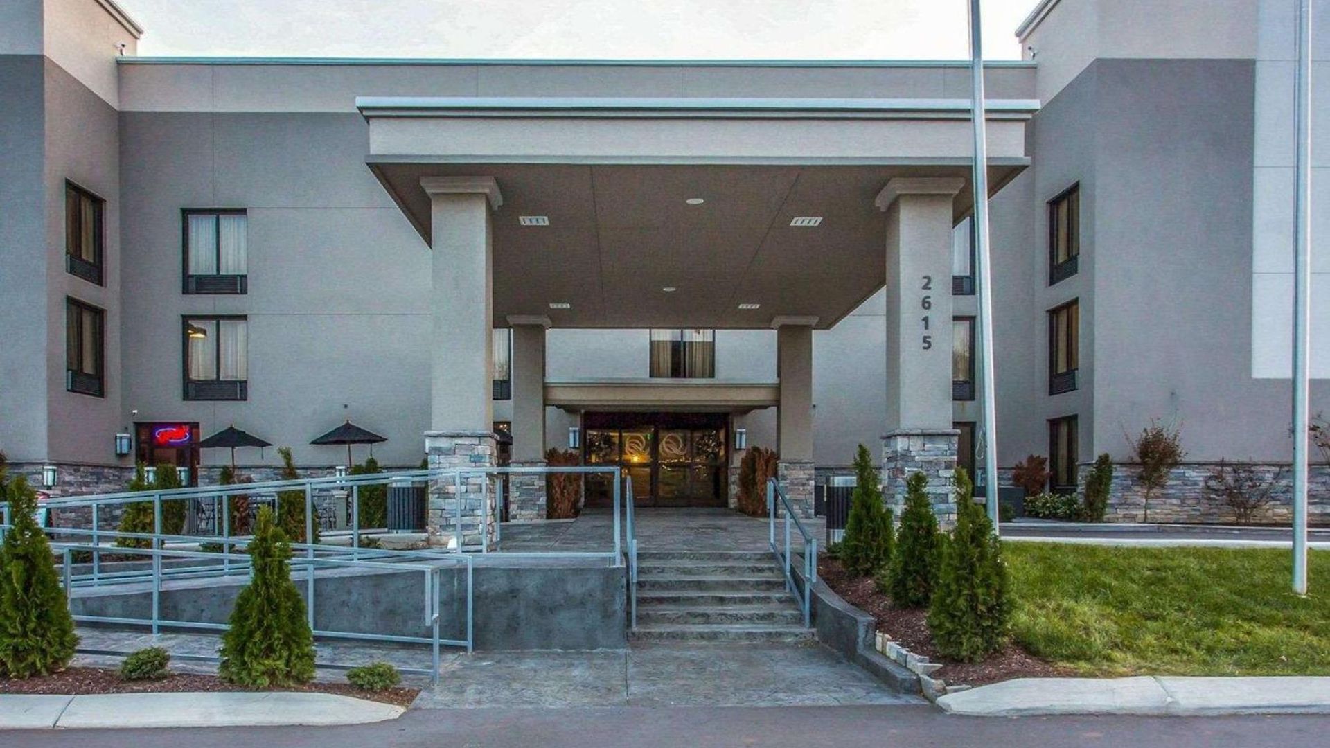 Quality Airport Hotel