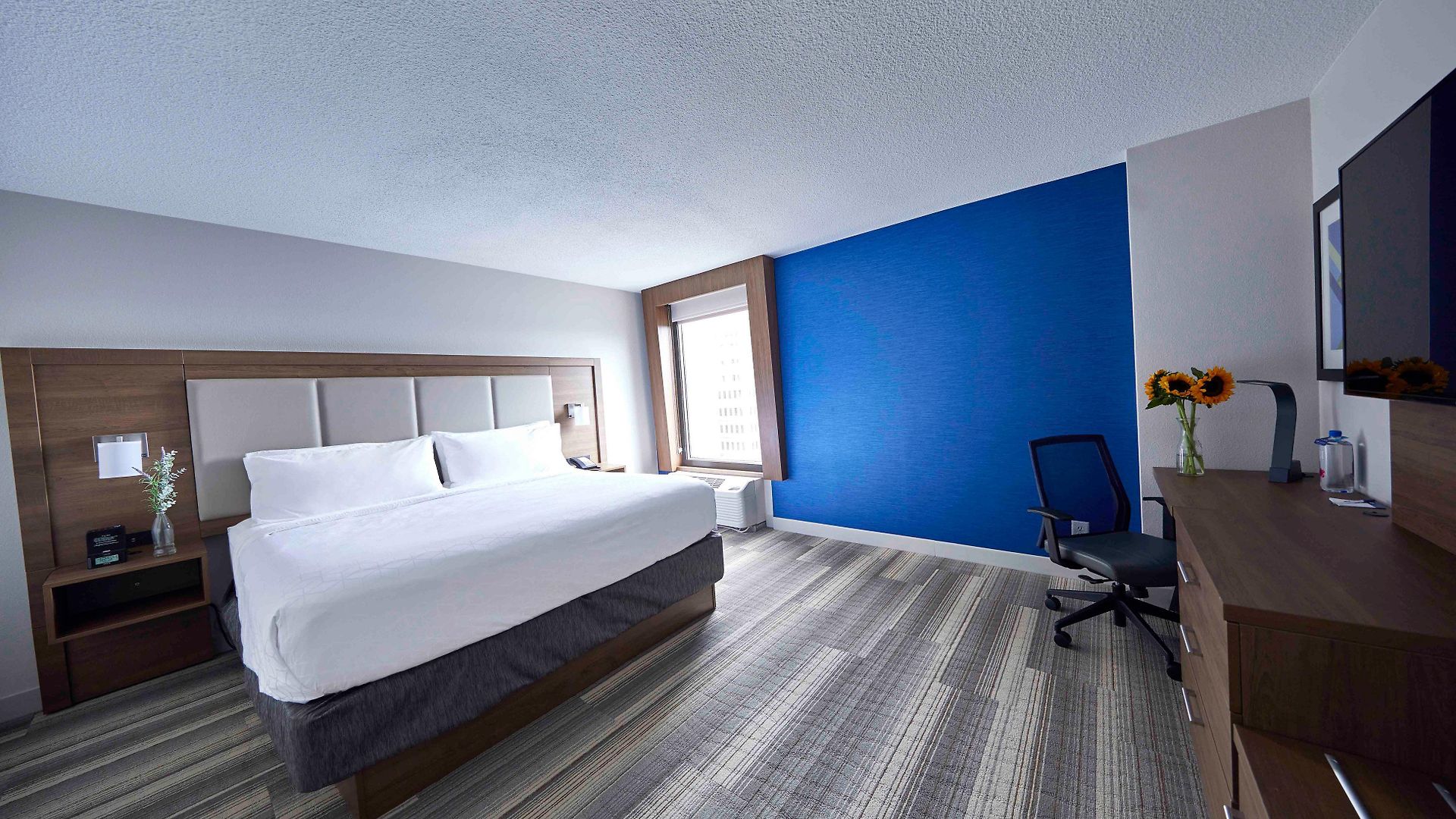 Express Nashville-downtown - Broadway By Ihg Hotel Nashville