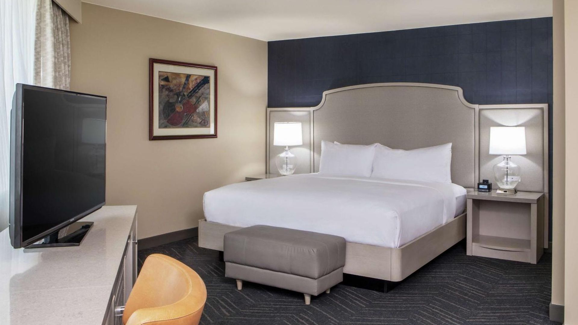 Doubletree By Hilton Downtown Hotel