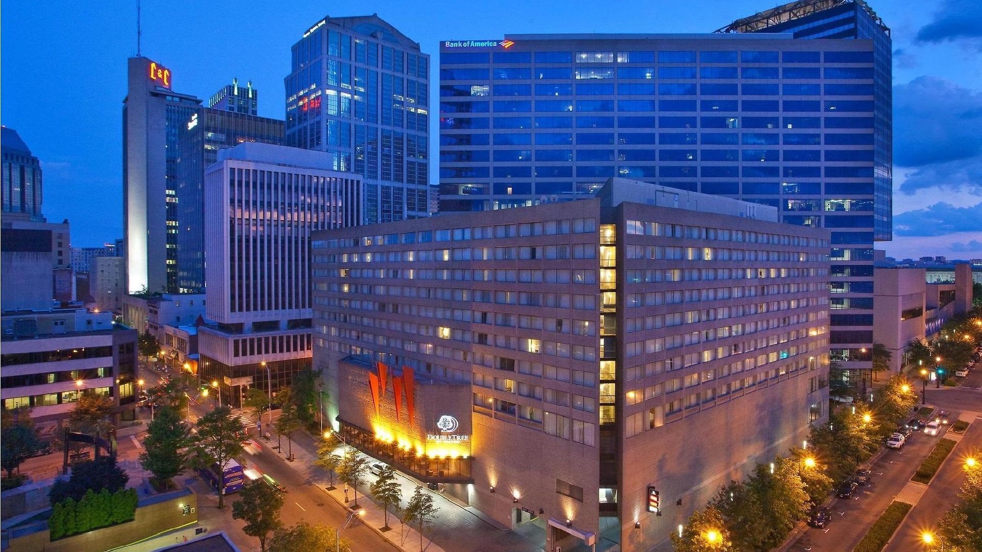 Doubletree By Hilton Downtown Hotel Nashville