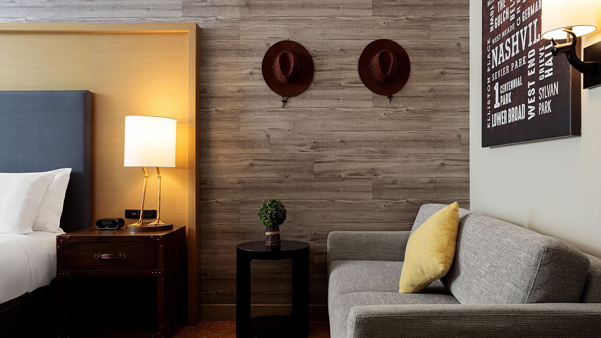& Downtown - Broadway By Ihg Hotel Nashville