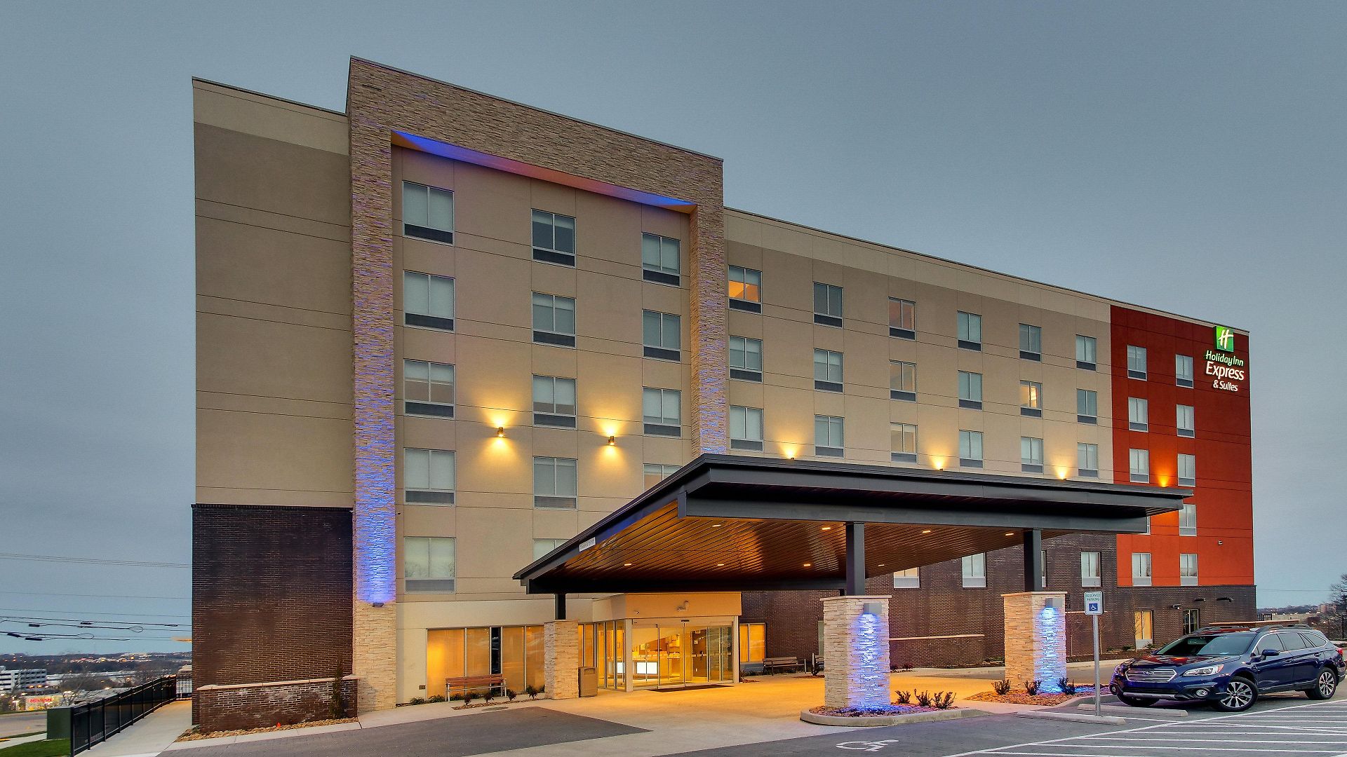 Express & - Metrocenter Downtown By Ihg Hotel