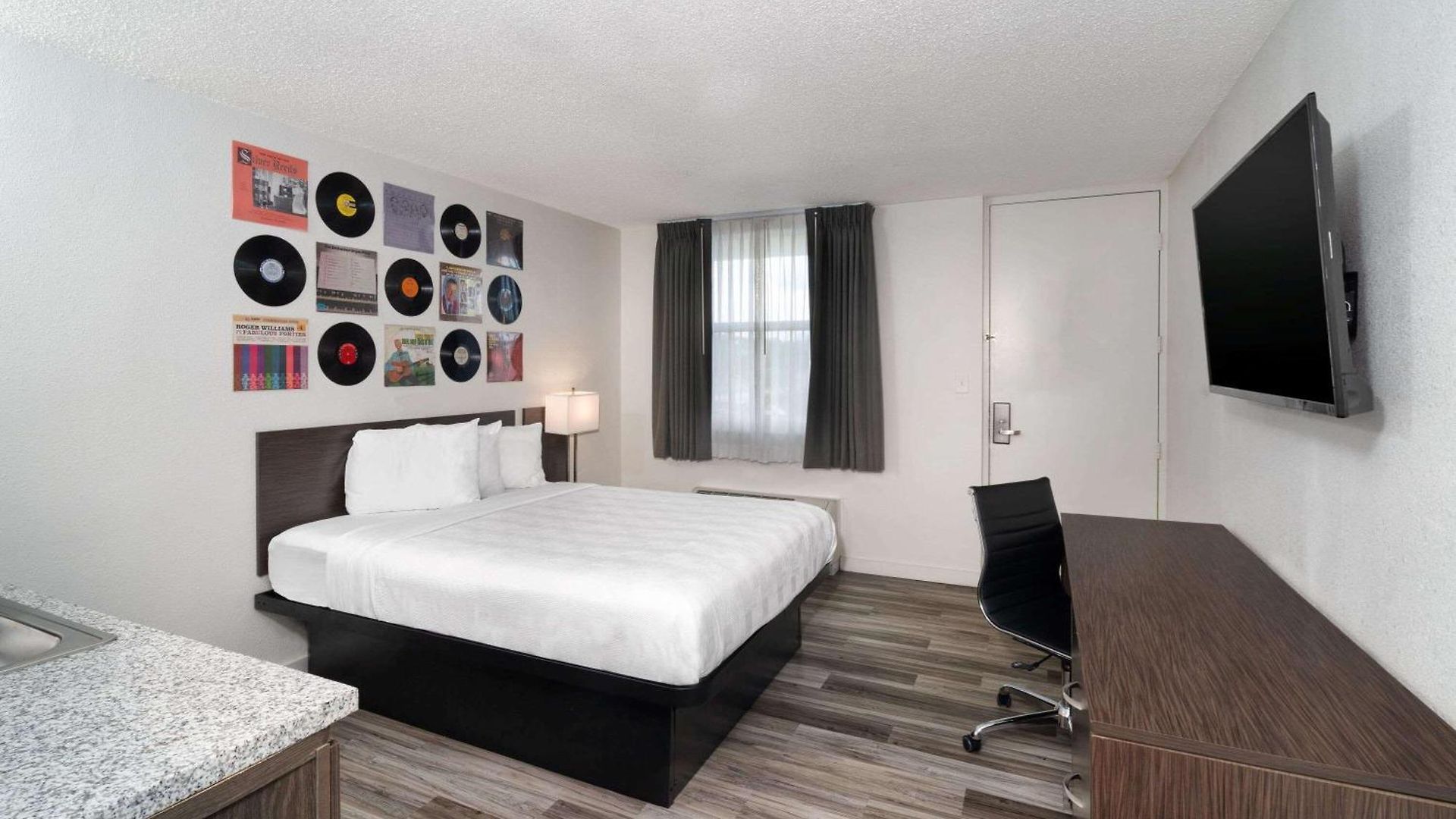Hillside Crossing 3*