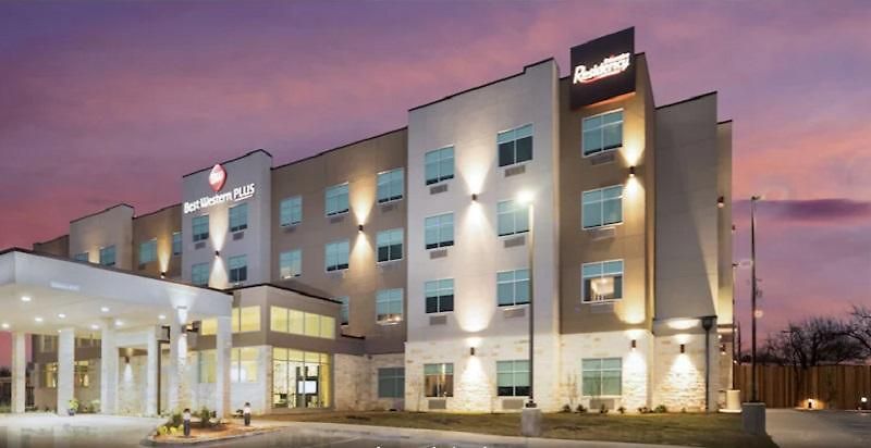 Western Executive Residency Antioch