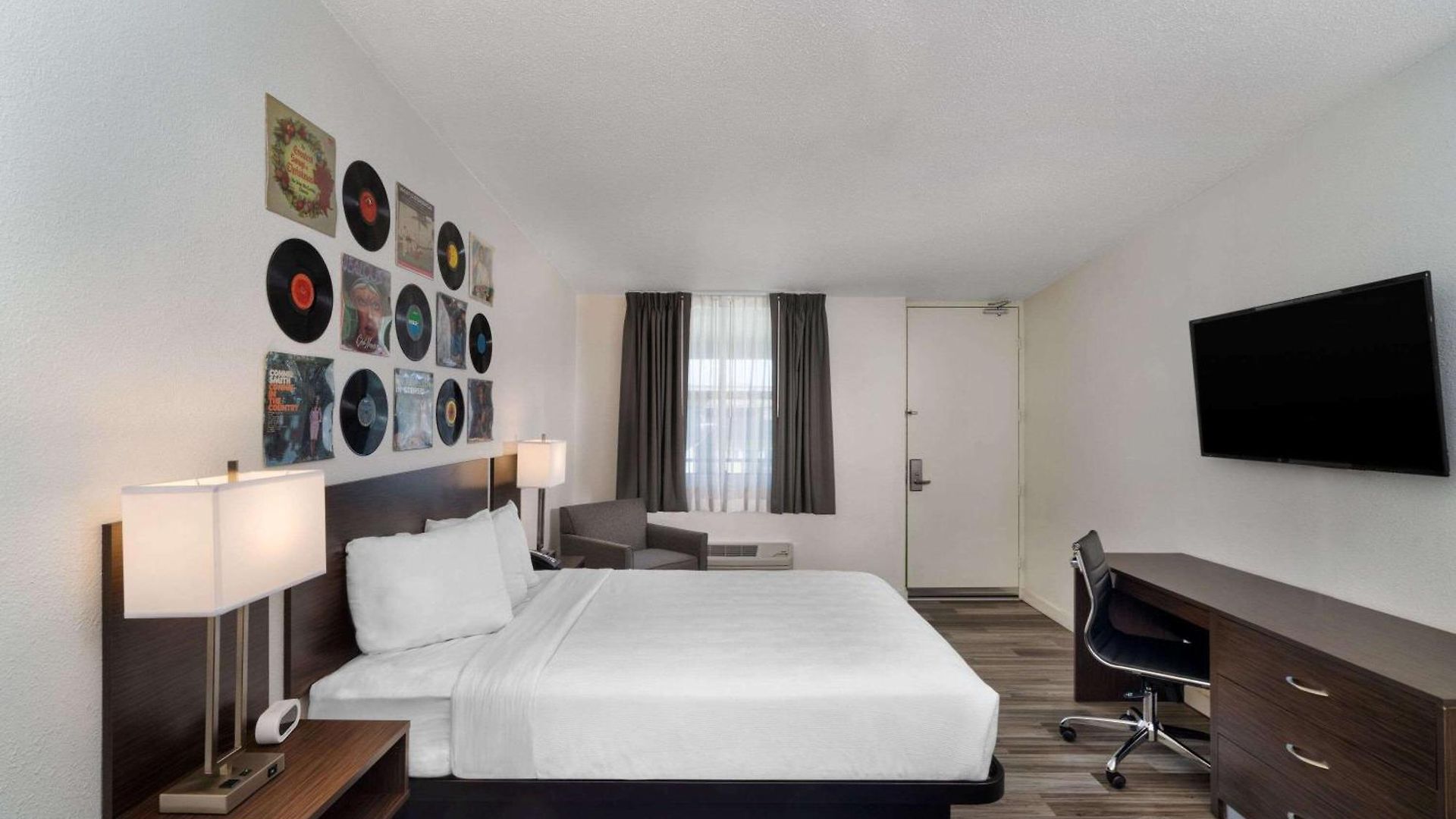 Hillside Crossing 3*