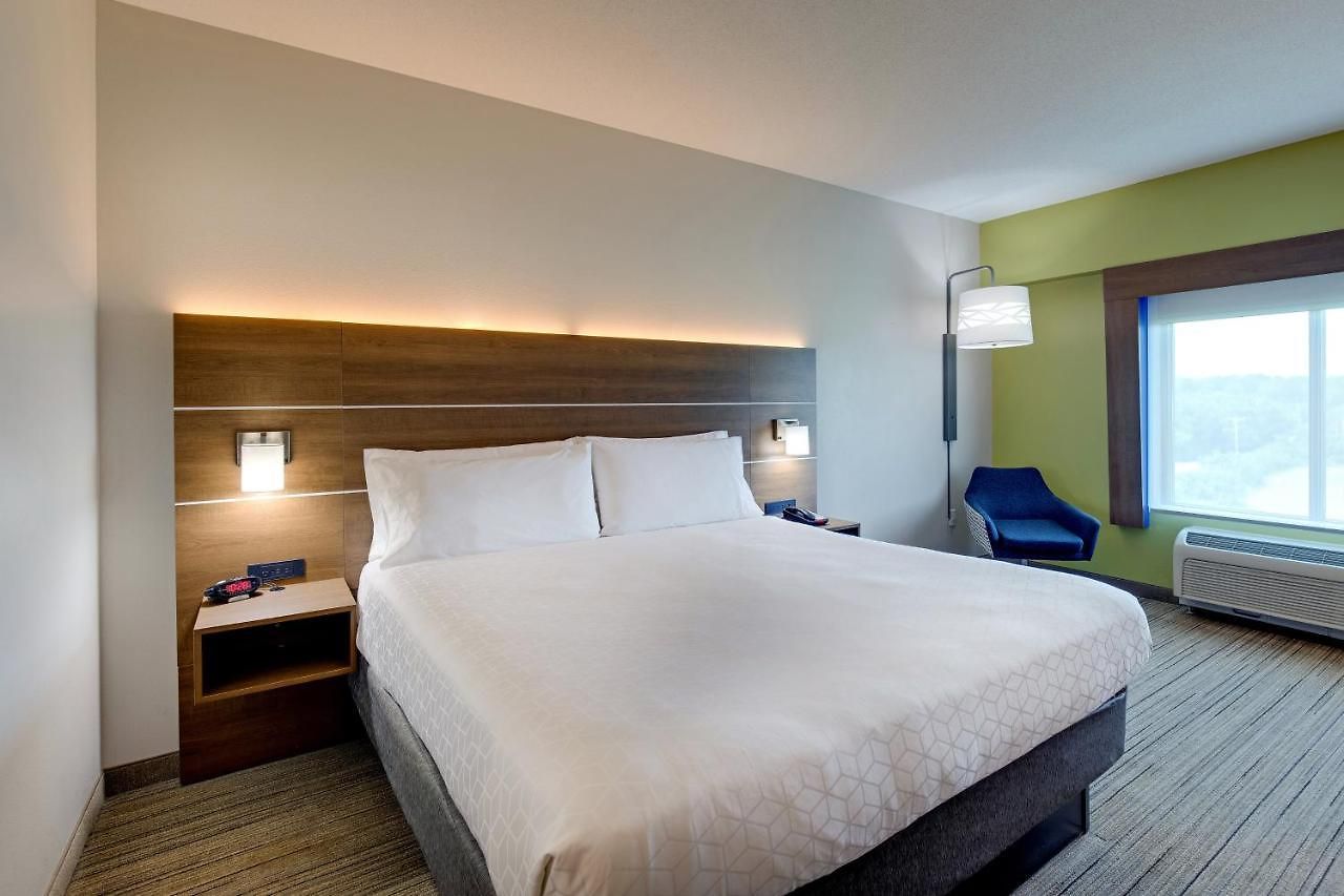 Hotel Express Nashville-opryland By Ihg