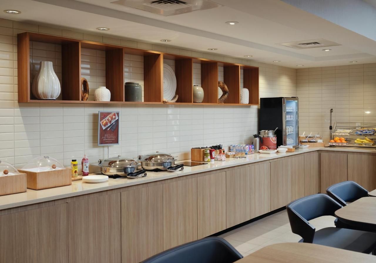 Hotel Springhill Metrocenter 3*