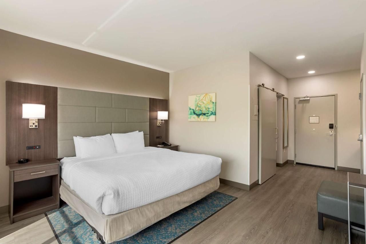 Western Executive Residency Antioch 2*
