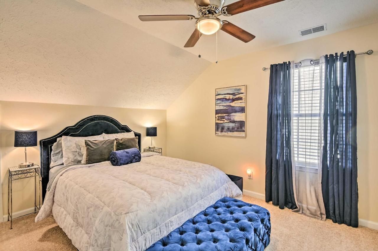 Charming ~ 6 Mi To Downtown!