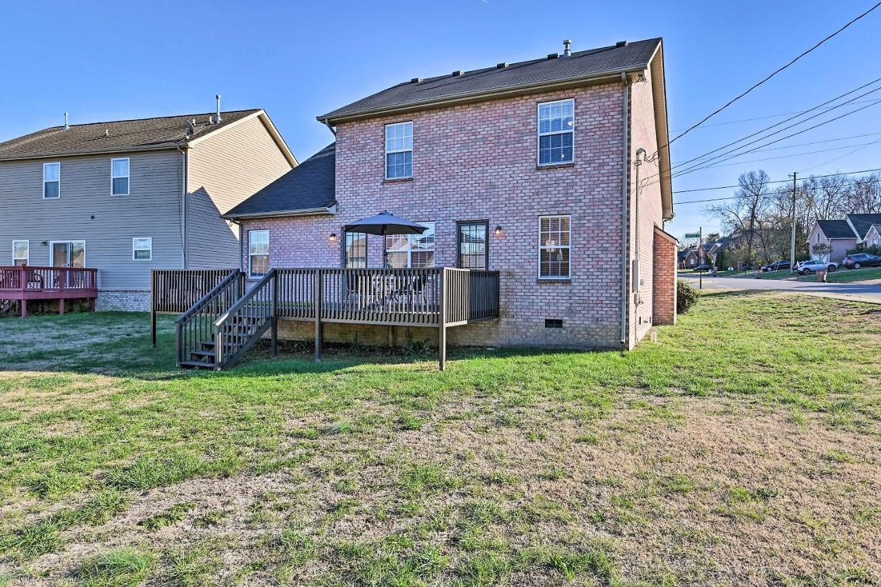 Charming ~ 6 Mi To Downtown! Holiday home *