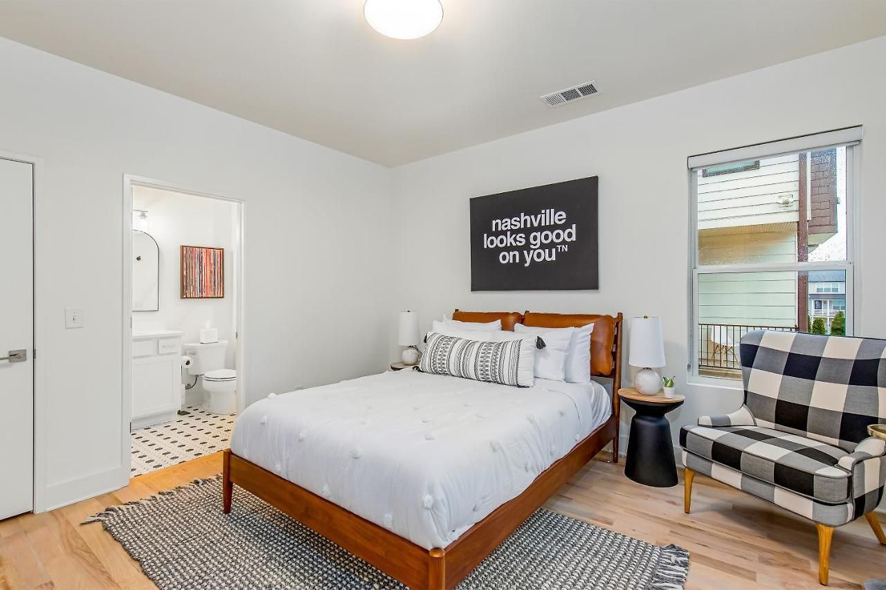 Park West 7 3*