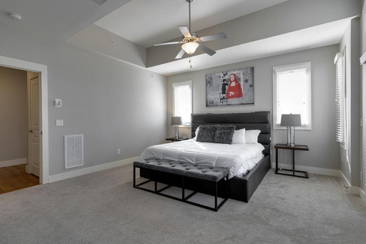 Music Row Luxury - Two King Bedrooms - Private Garage & Ensuite Baths Nashville
