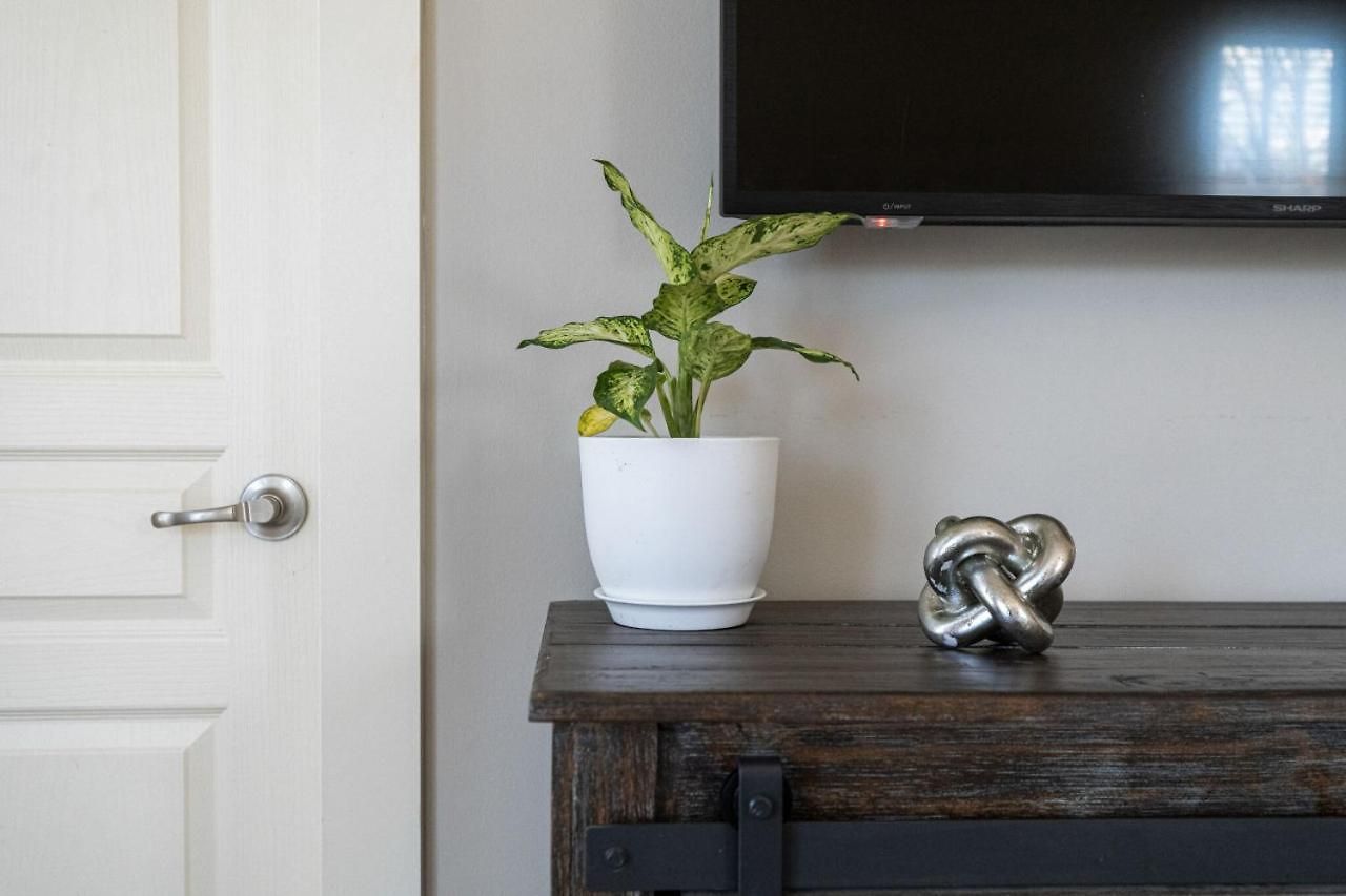 Music Row Luxury - Two King Bedrooms - Private Garage & Ensuite Baths Nashville