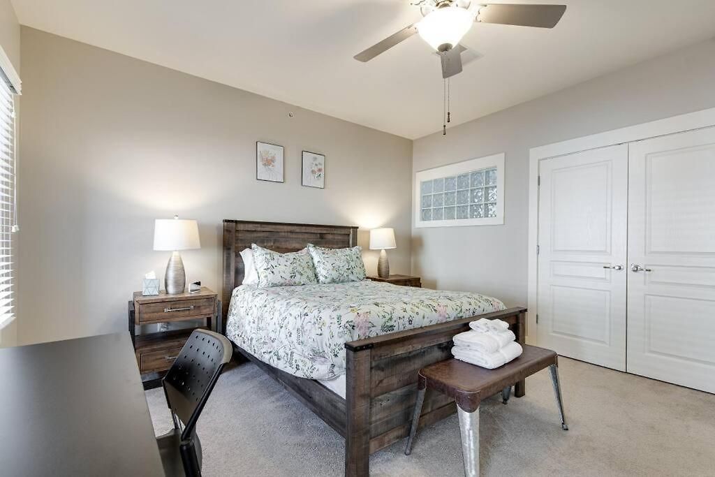 3-story West End | Free Garage Parking | Near Vanderbilt Medical