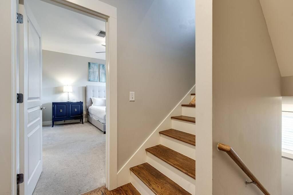 Apartment Three-level West End With Private Office And Free Secured Parking Nashville
