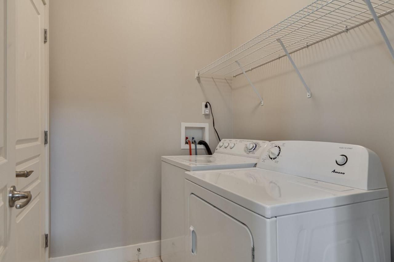 Music Row Luxury - Two King Bedrooms - Private Garage & Ensuite Baths Holiday home Nashville