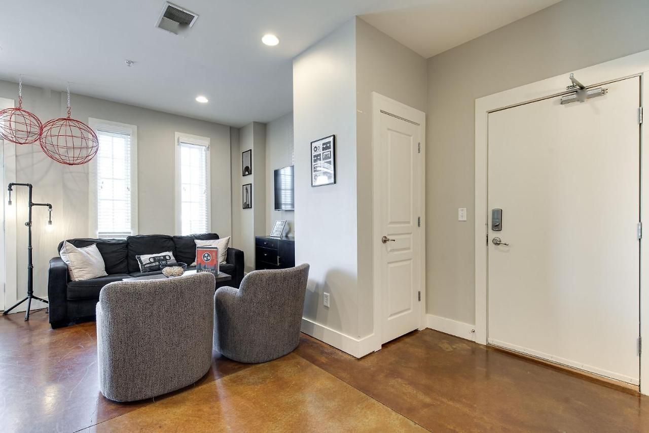 Holiday home Music Row Luxury - Two King Bedrooms - Private Garage & Ensuite Baths Nashville