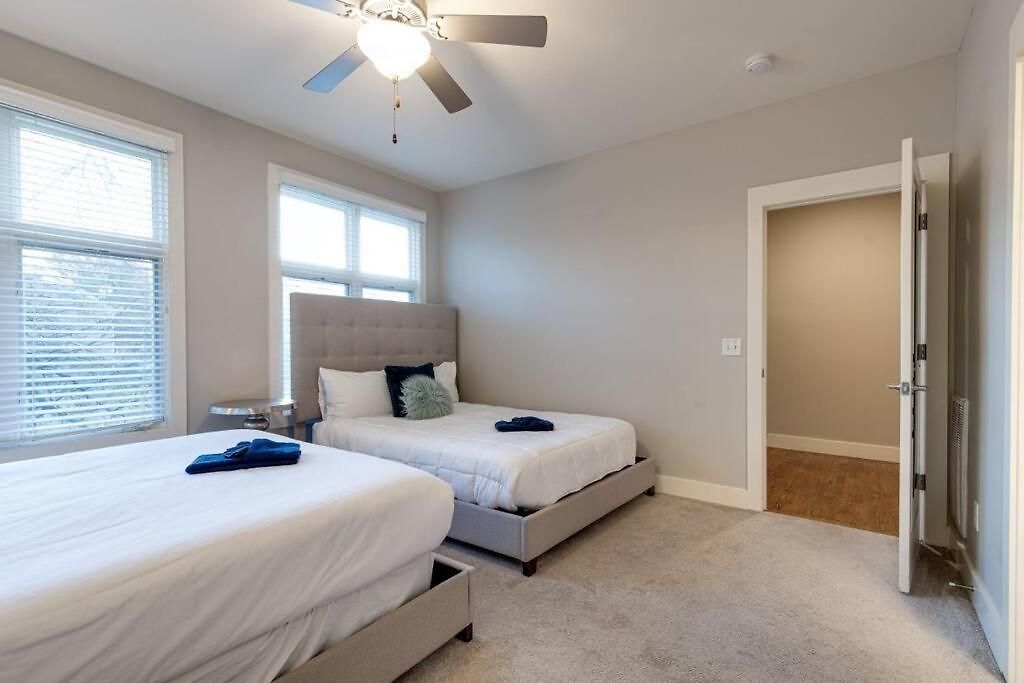 Three-level West End With Private Office And Free Secured Parking Nashville