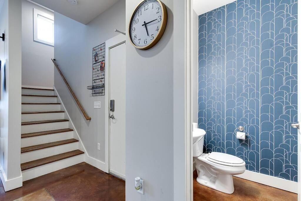Three-level West End With Private Office And Free Secured Parking Nashville