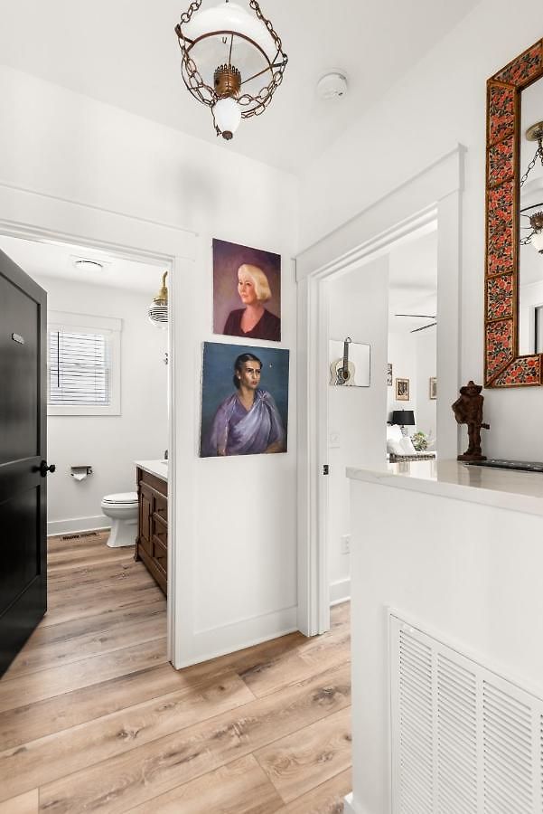 In Walkable Area 25 Miles To Downtown Family & Dog Friendly *
