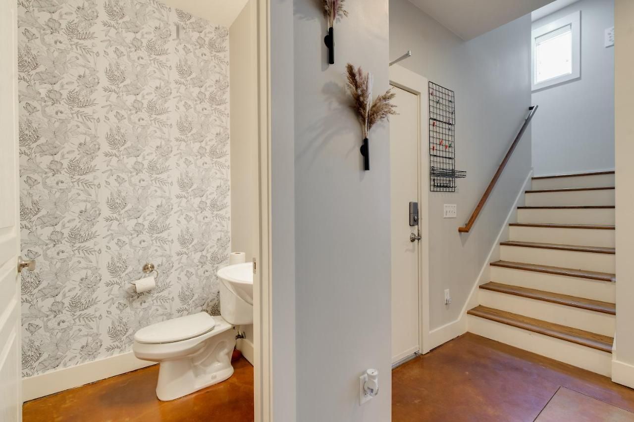 Holiday home West End Townhome With 2 En-suites And Free Private Parking