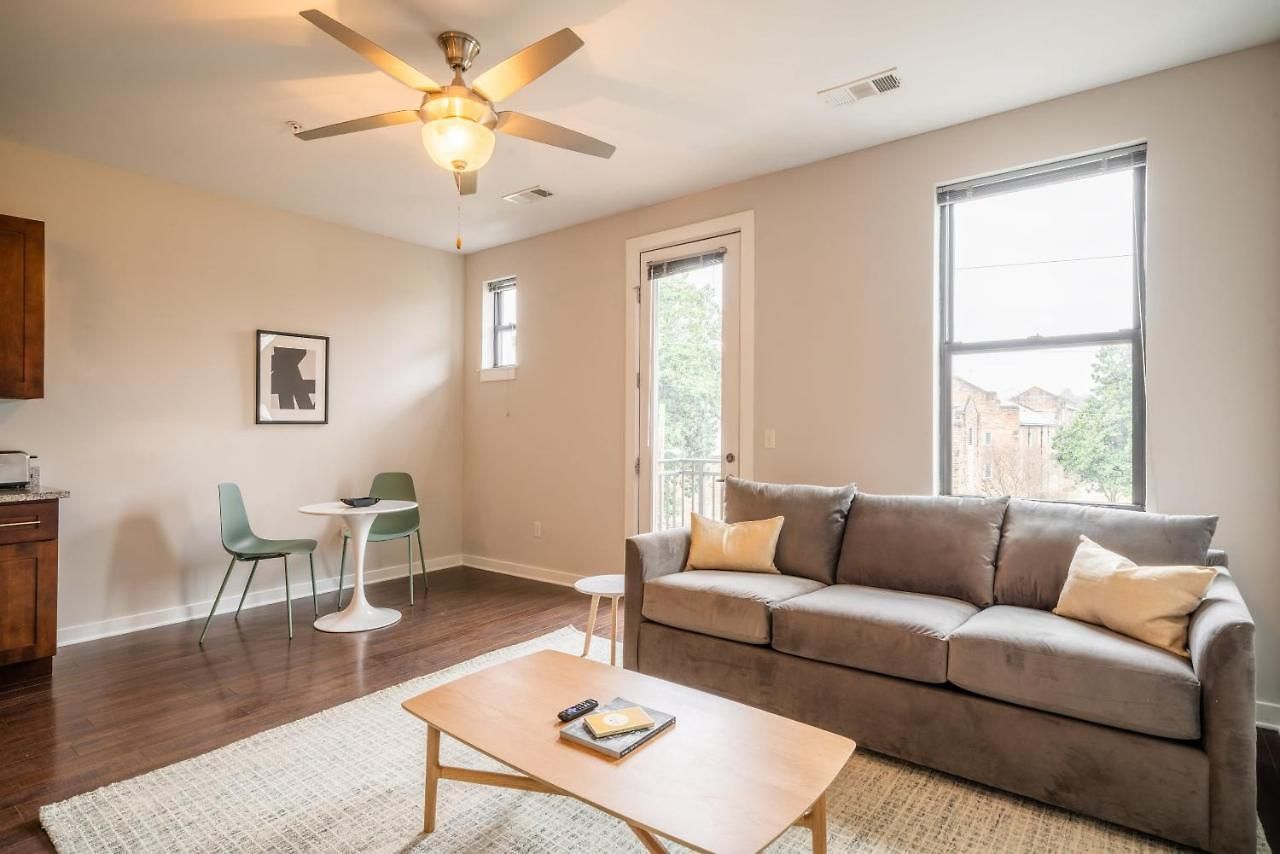 Apartment Cozysuites Music Row Astonishing Sdo 22