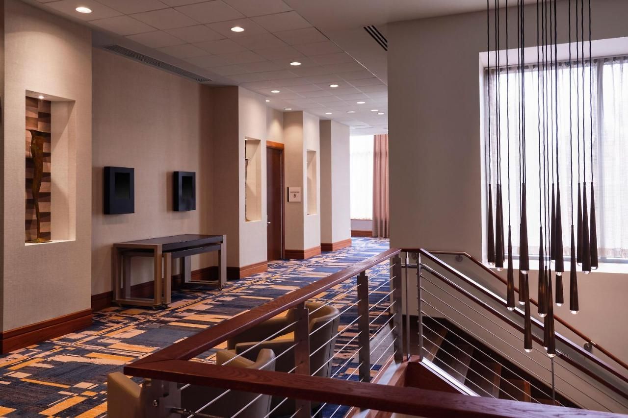 Marriott At Vanderbilt Hotel