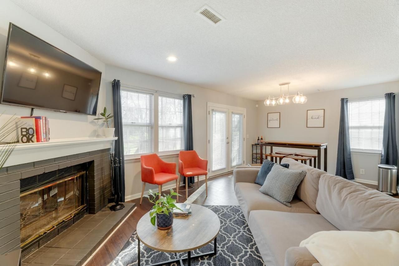 Holiday home Antioch Townhome < 14 Mi To Downtown Nashville! *