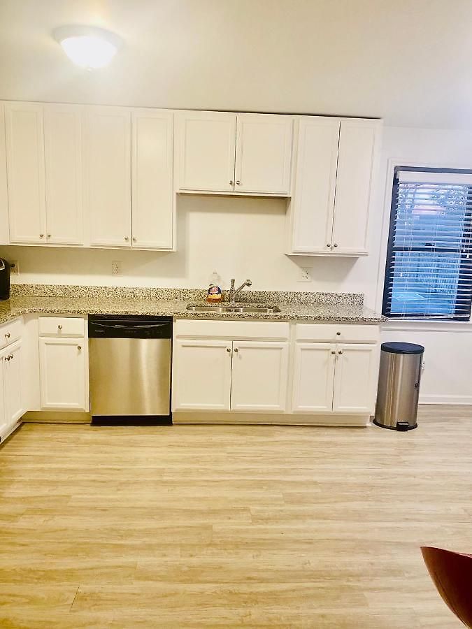 Cozy Condo, Minutes From Broadwy, Sleeps 5 * Nashville