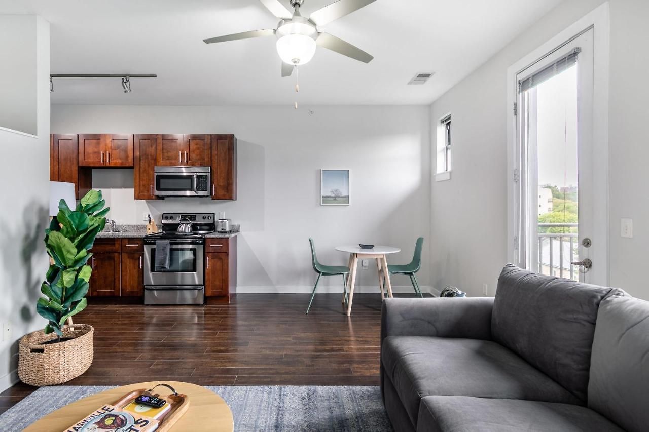 Cozysuites Musicrow Astonishing Studio! 52 Apartment *