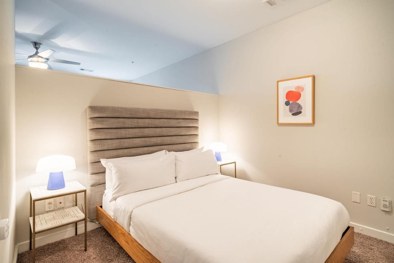Cozysuites Music Row Astonishing Sdo 22 Apartment Nashville