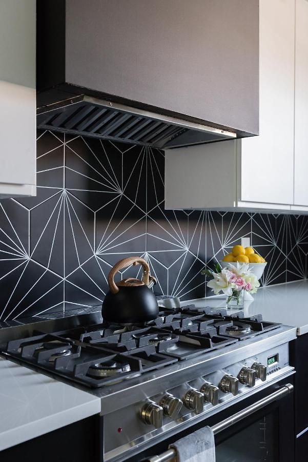 Gated Luxe With Rooftop, Bunk Room, & Parking, Sleeps 10 With King Suite, Queen & Custom Bunks, Gourmet Kitchen With Wine Fridge, Rooftop Patio, Dog Friendly, Dedicated Parking, Mins From Downtown And Broadway, 24 Hour Hospitality