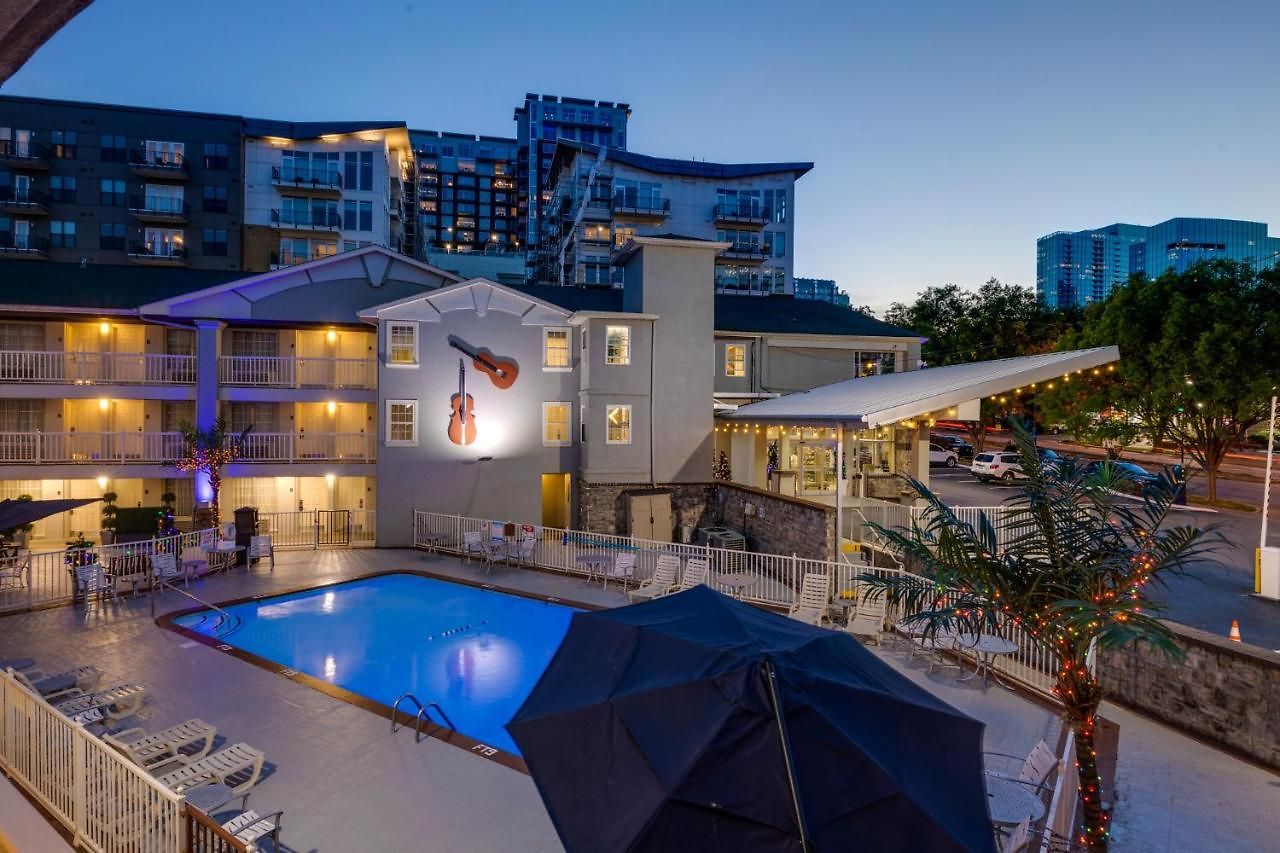 Comfort Downtown - Music Center 4* Nashville