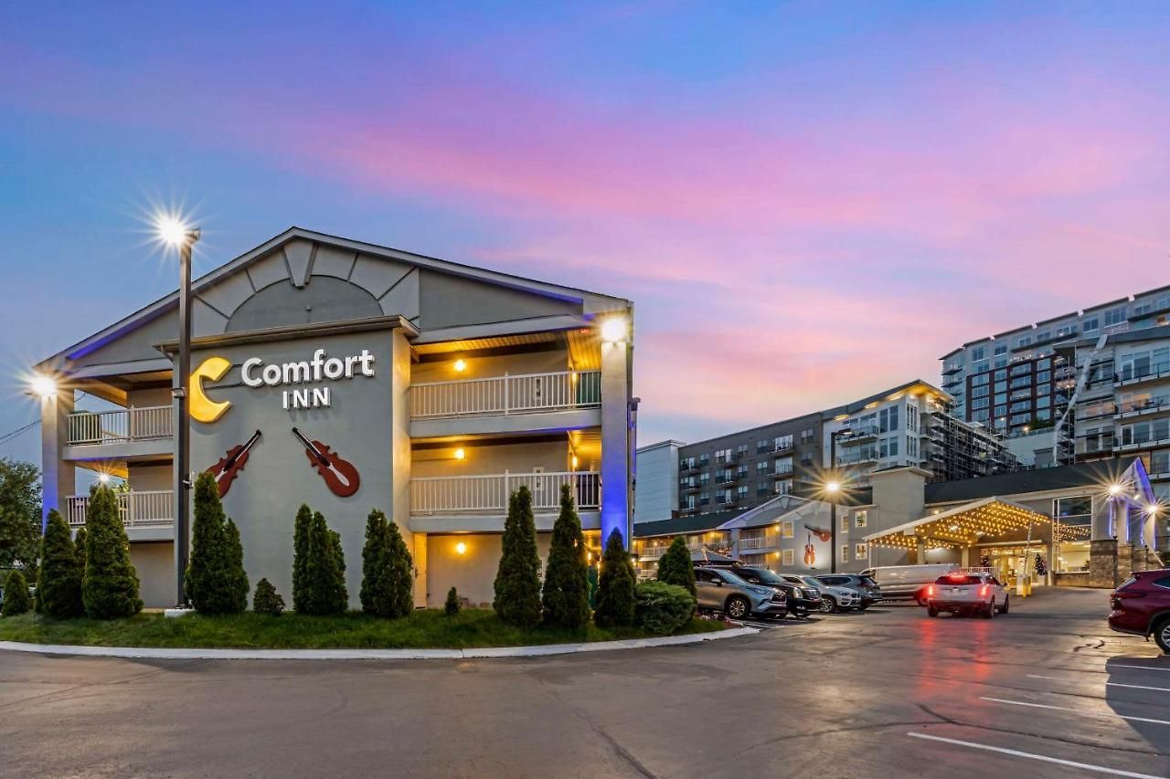 Inn Comfort Downtown - Music Center 4*