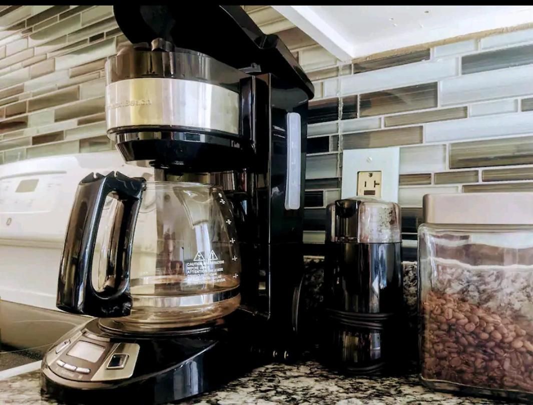 Entirely Private 2 King Bedroom Guest W/ Full Kitchen In Donelson Apartment