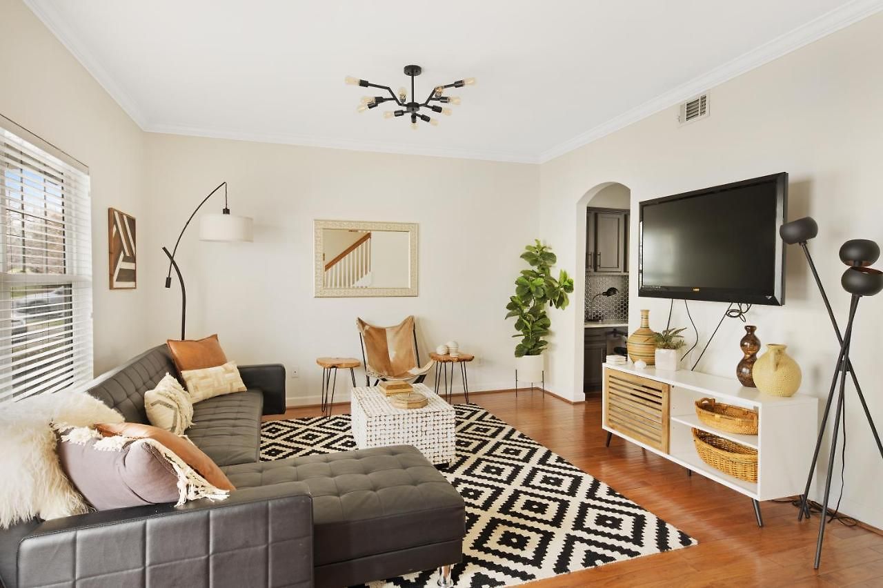 Relax In Style Near The Heart Of Music Holiday home *