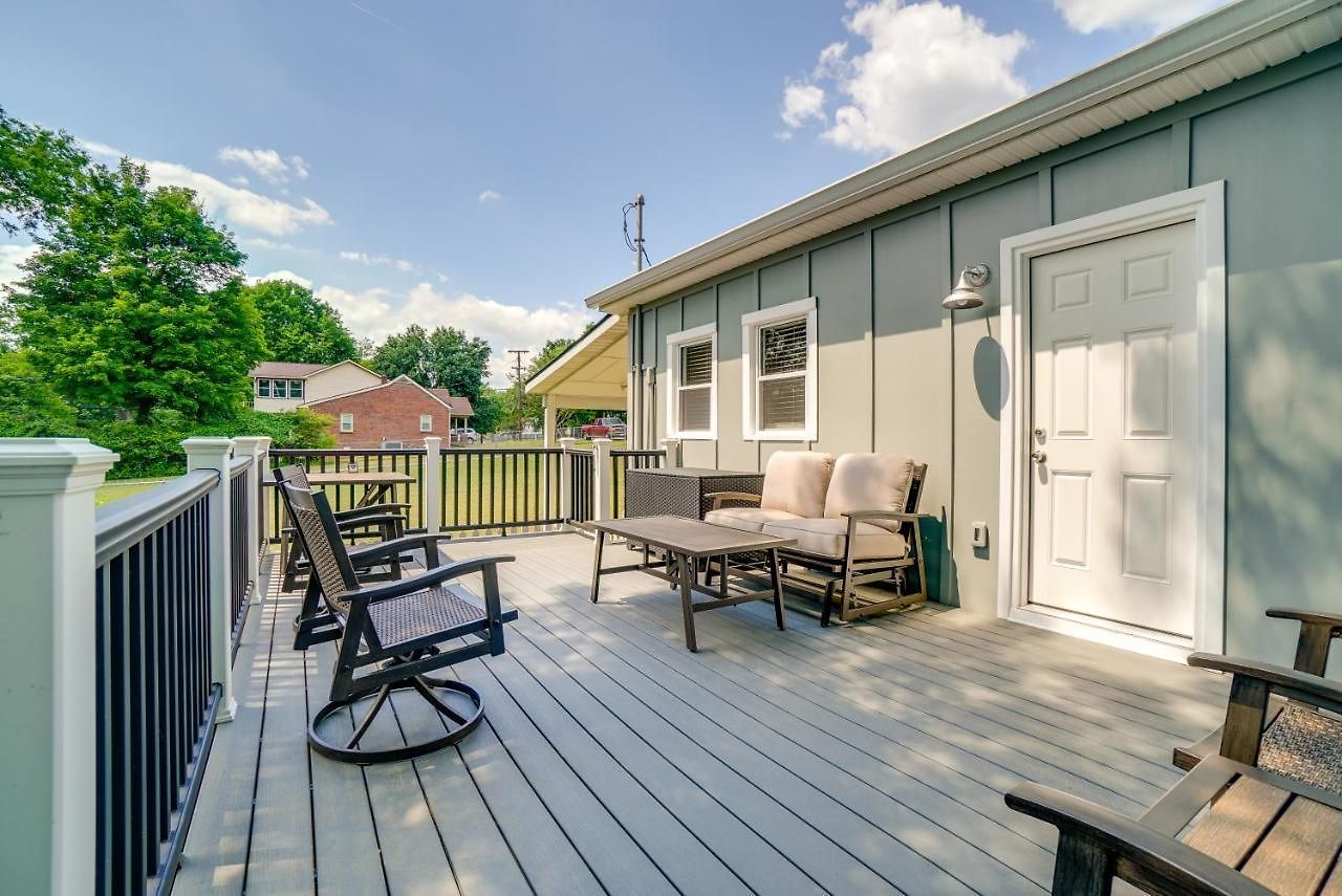 Quiet Old Hickory W/ Deck Holiday home Nashville