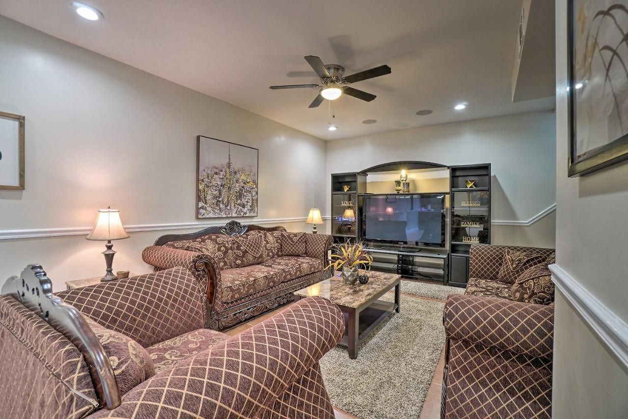 W/ Seasonal Pool < 5 Mi To Dtwn! Holiday home *