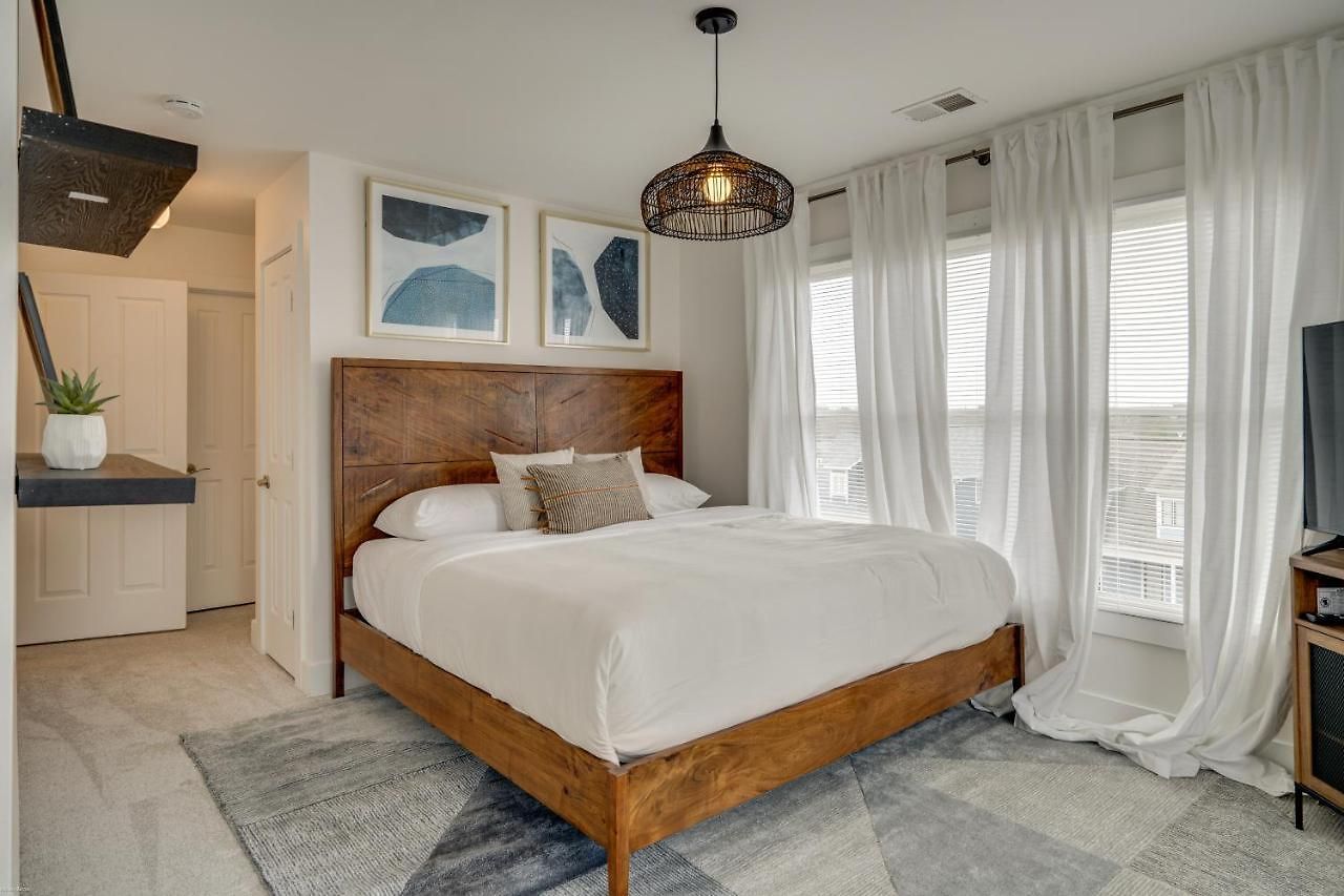 Holiday home Skyline Views From Shelby With Wifi, Fully Furnished, Pet Friendly & In Unit Laundry Nashville