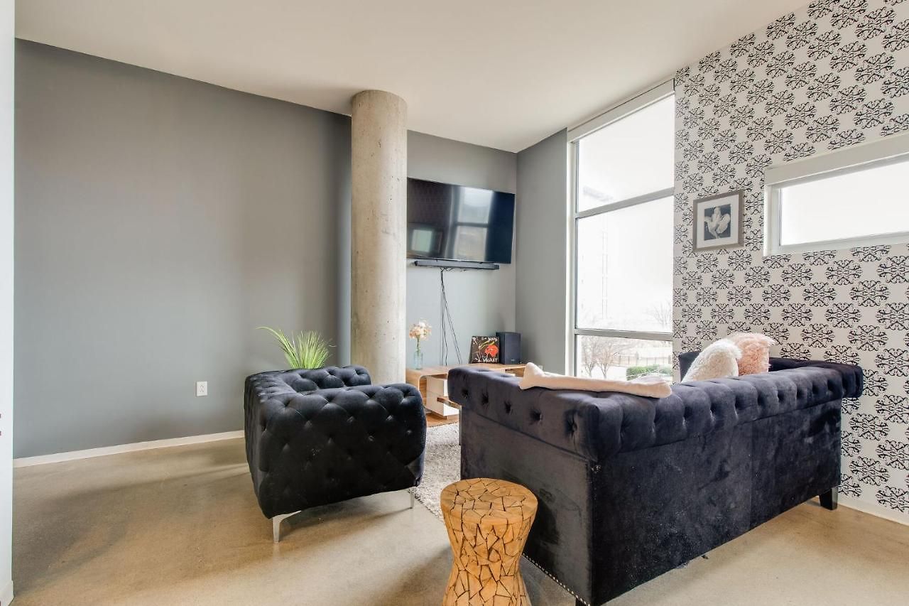 Longterm Just Across The River From Downtown- Fully Equipped For Long Term Holiday home