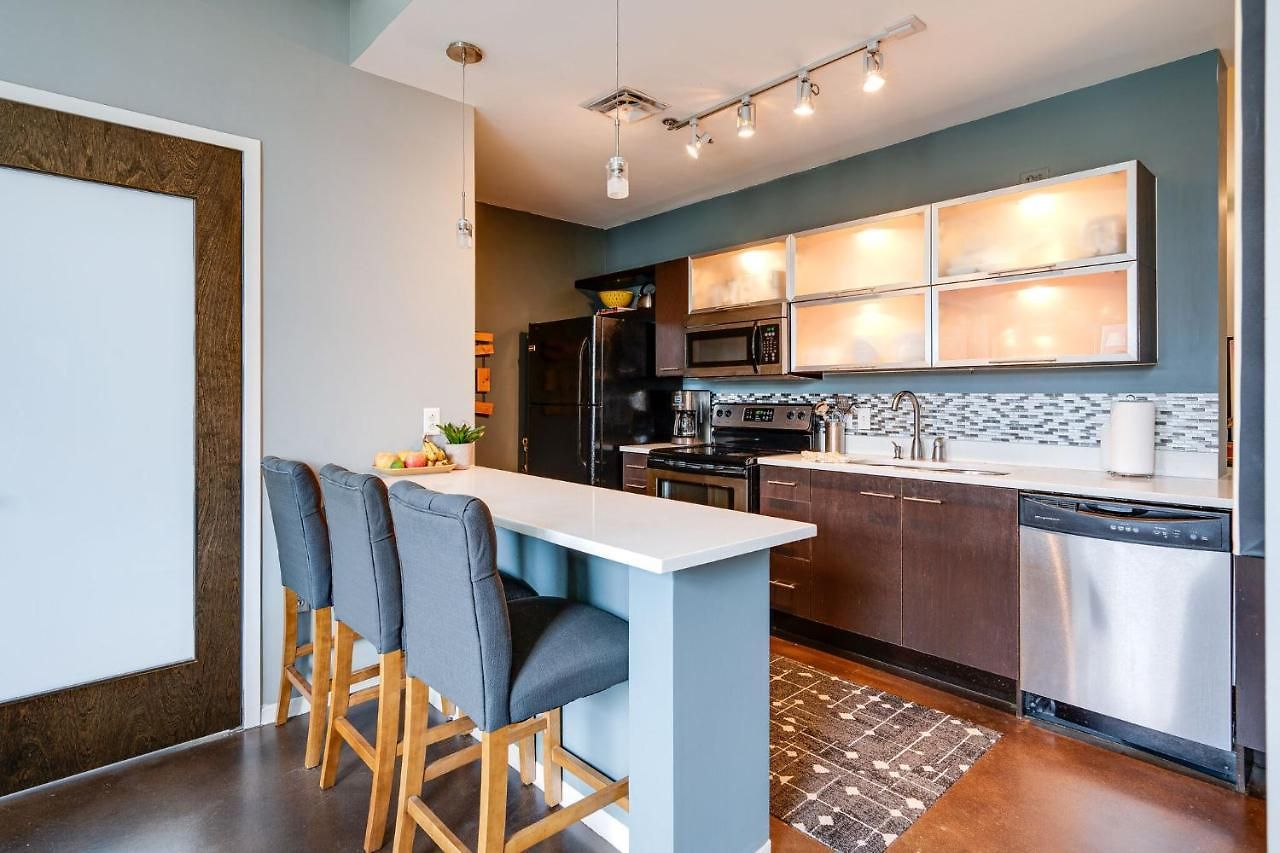 Smart, Stylish Music - Concierge, Restaurants, Gym, Rooftop Patio, Parking Nashville