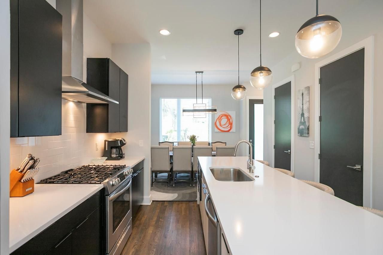 Holiday home Luxury Townhome Skyline Views Mins To Dt *