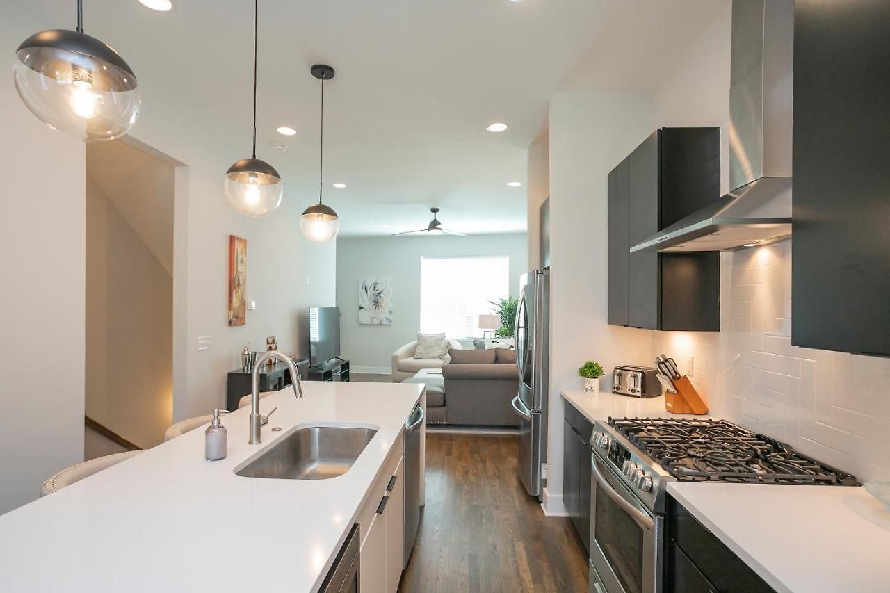 Holiday home Luxury Townhome Skyline Views Mins To Dt Nashville