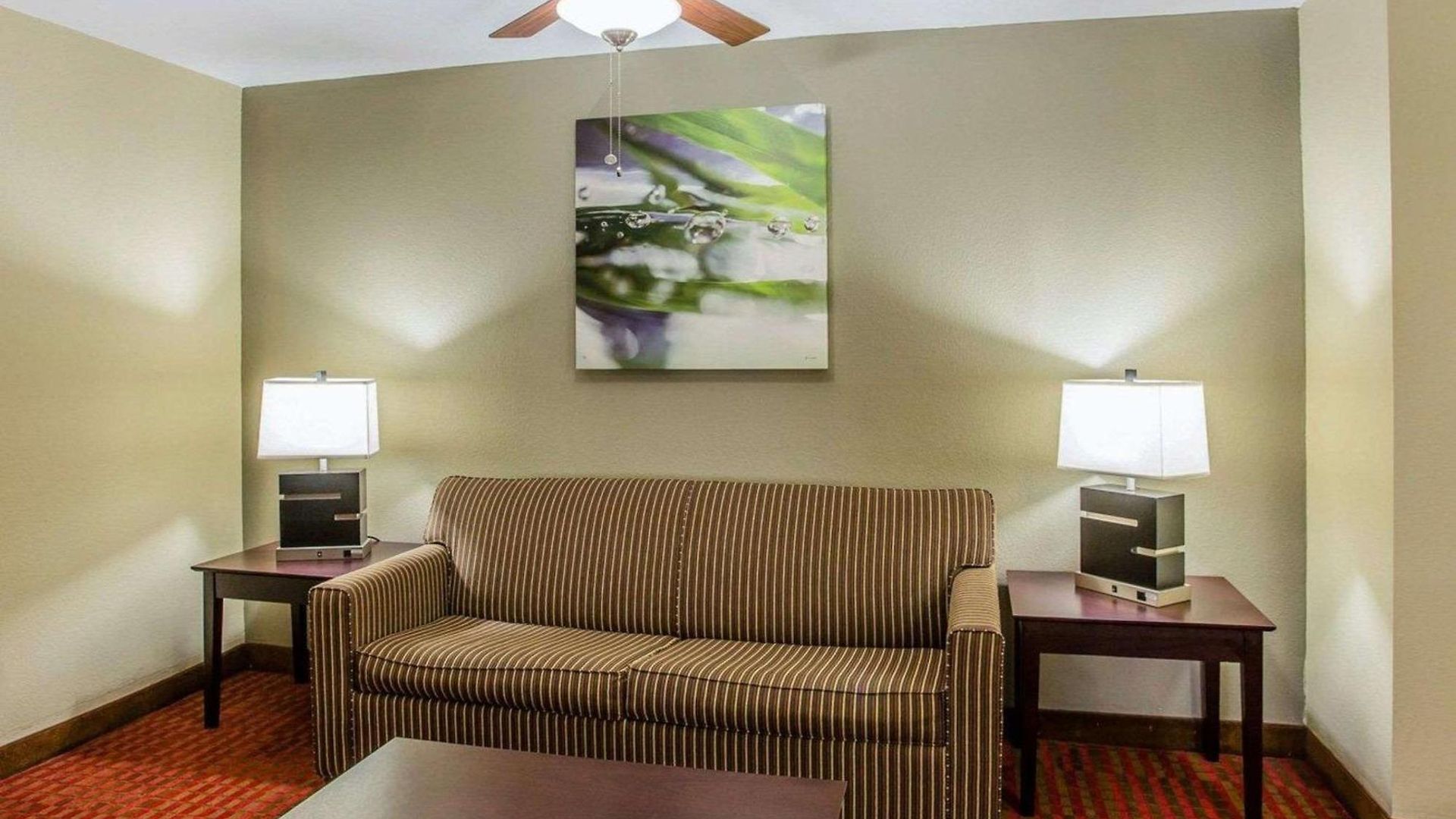 Hotel Quality Airport Nashville