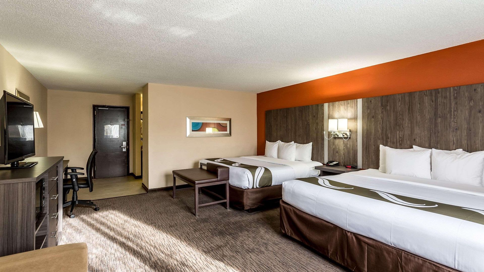 Comfort & Downtown - Stadium Hotel