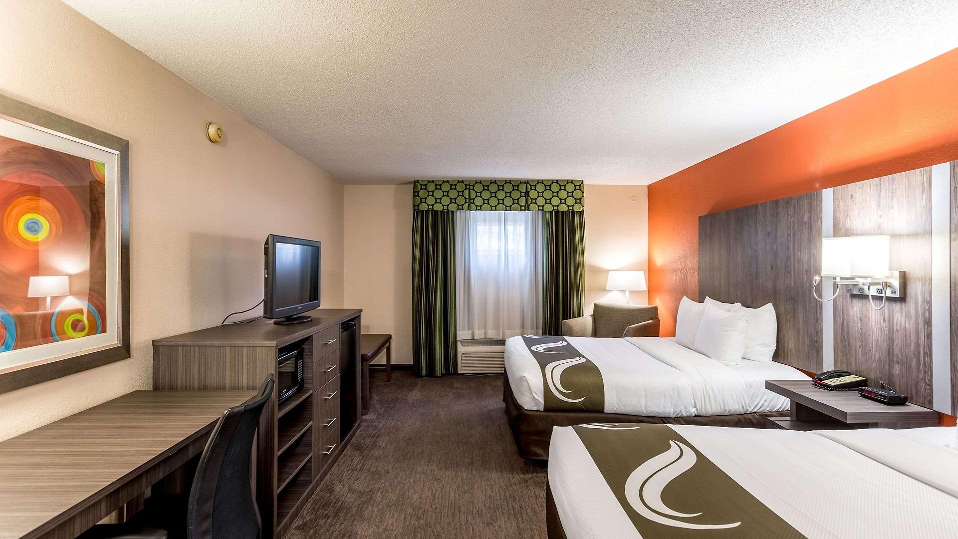 Comfort & Downtown - Stadium Nashville