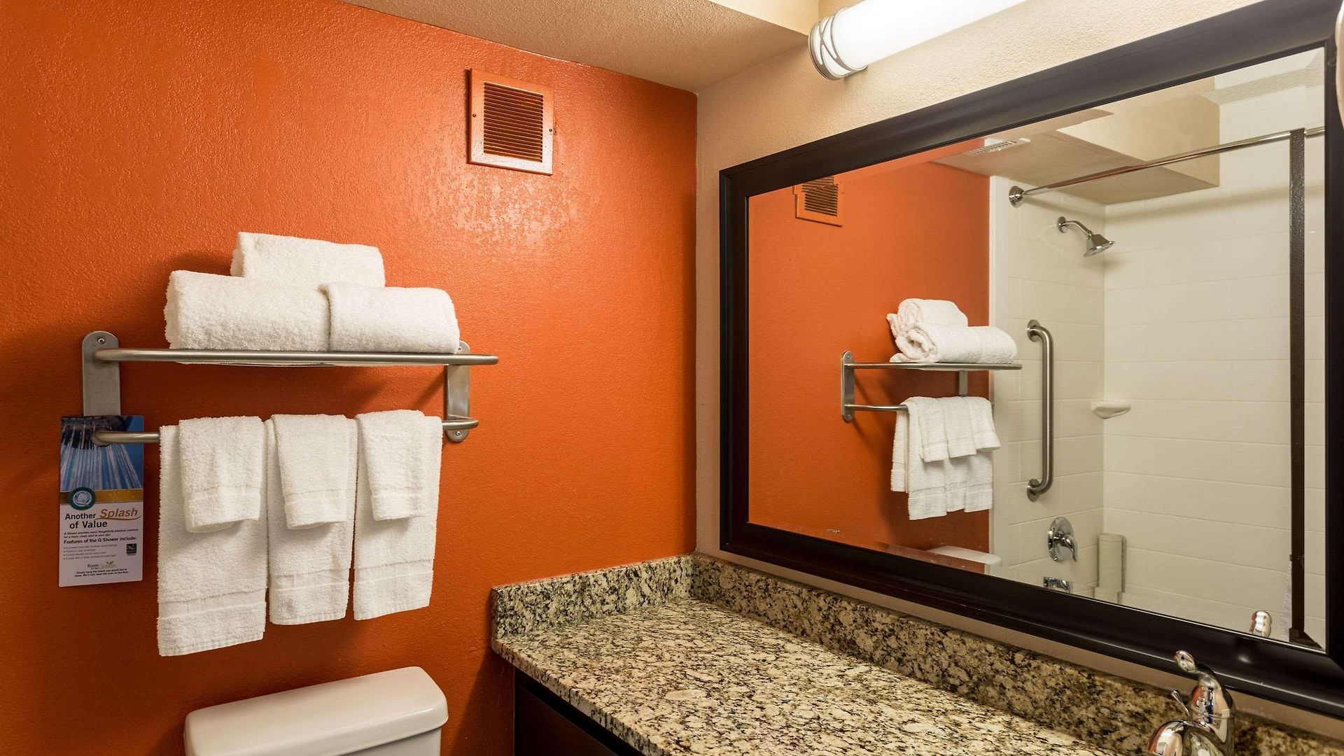 Comfort & Downtown - Stadium Hotel 4*