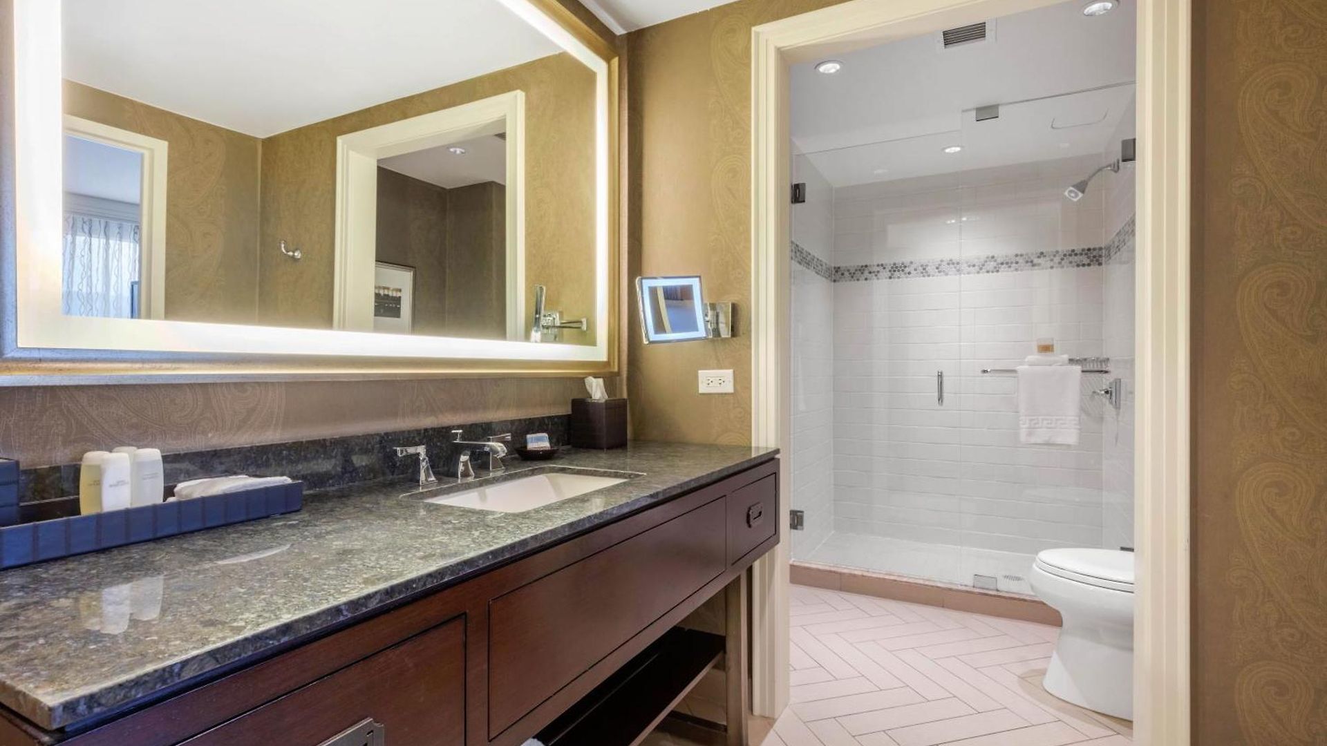 Hotel Omni